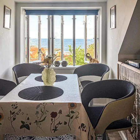 1 Bedroom Gorgeous In Apartamento